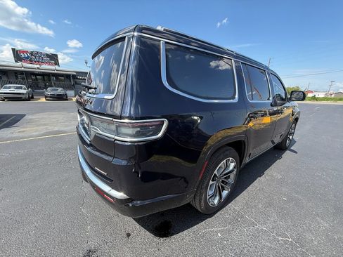 Used 2023 Jeep Grand Wagoneer Series III w/ Rear Seat Video Group 1 AWD/4WD image 3