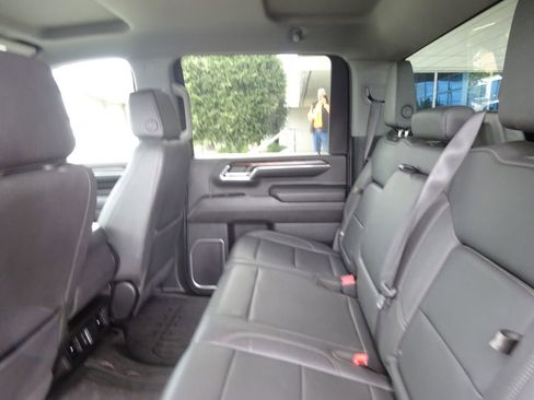 Certified 2024 GMC Sierra 2500 SLT AWD/4WD image 25