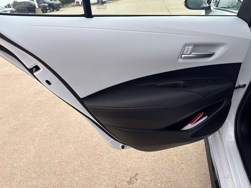 Certified 2025 Toyota Corolla SE w/ SE Premium Package FWD image 19