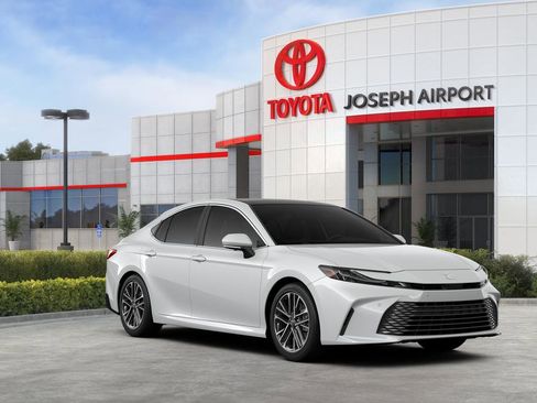 New 2026 Toyota Camry Hybrid AWD/4WD image 31