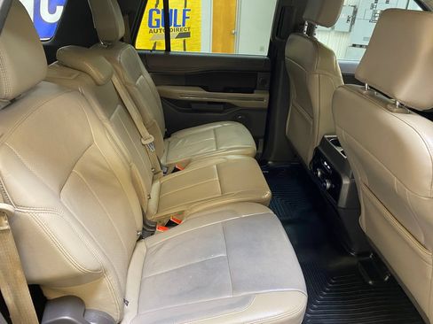 Used 2018 Ford Expedition Max XLT w/ Equipment Group 202A RWD image 28
