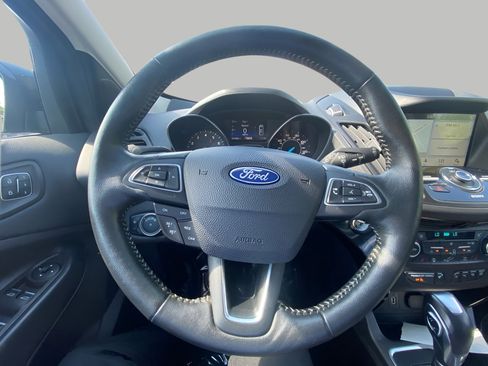 Certified 2019 Ford Escape Titanium AWD/4WD image 7