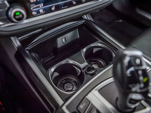 Used 2019 BMW 740i w/ M Sport Package RWD image 31