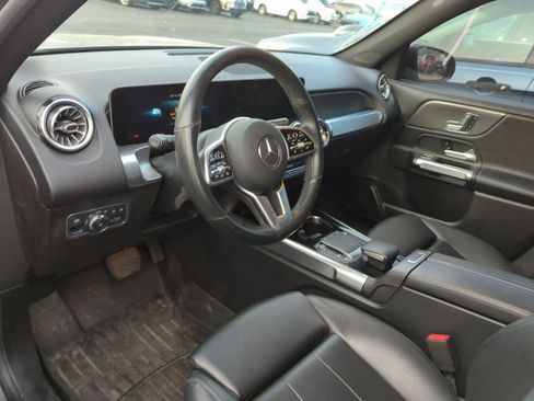 Used 2021 Mercedes-Benz GLB 250 image 7