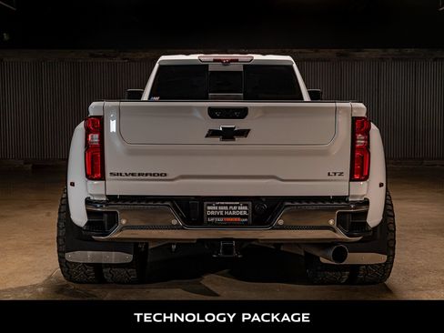 Used 2022 Chevrolet Silverado 3500 LTZ w/ LTZ Plus Package AWD/4WD image 8