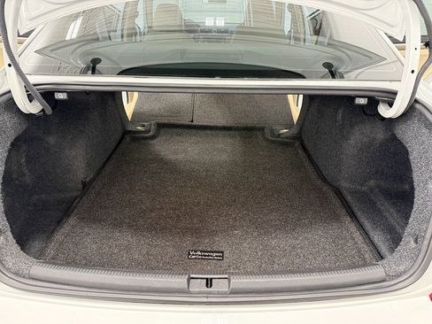 Used 2017 Volkswagen Passat 1.8T SE FWD image 25