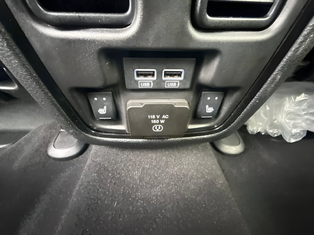Used 2024 Dodge Durango R/T RWD image 12