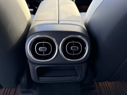 Certified 2025 Mercedes-Benz GLC 300 4MATIC image 14