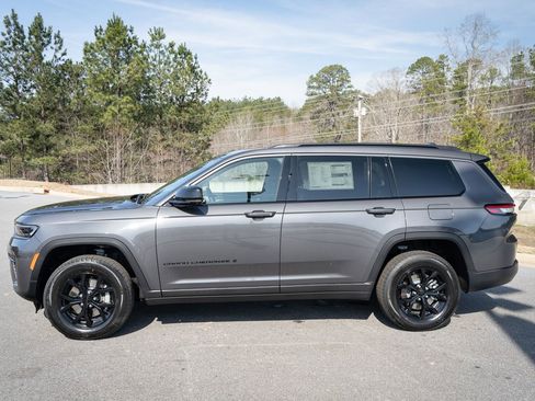 New 2026 Jeep Grand Cherokee L 4WD image 5