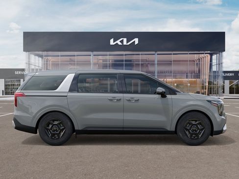 New 2027 Kia Carnival LX FWD image 7