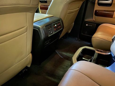 Used 2014 Toyota Sequoia Platinum AWD/4WD image 23