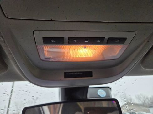 Used 2020 Chevrolet Colorado LT w/ Safety Package image 30