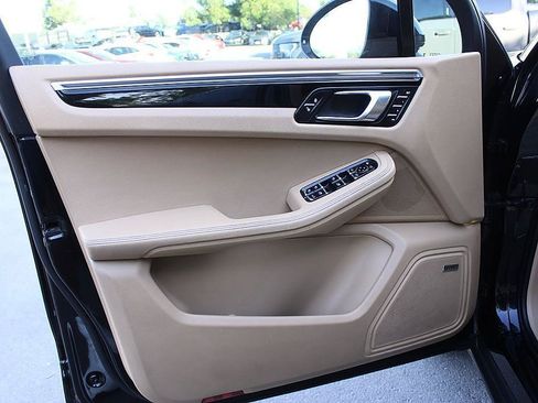 Used 2015 Porsche Macan S AWD/4WD image 8