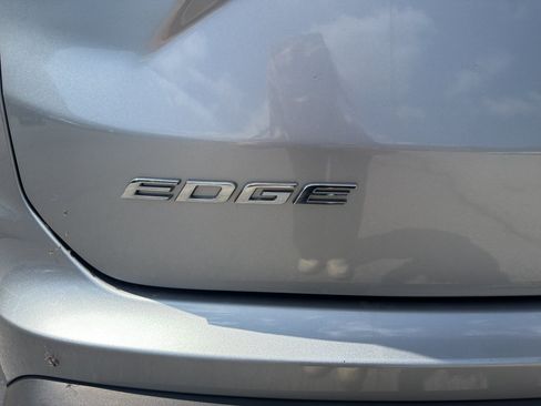 Used 2020 Ford Edge SE AWD/4WD image 30