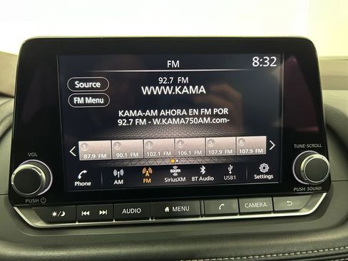 Used 2023 Nissan Rogue SL FWD image 11