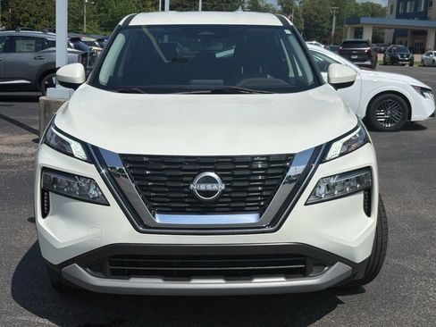 Used 2023 Nissan Rogue SV FWD image 2