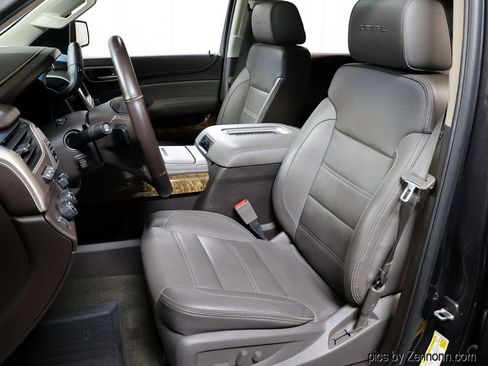 Used 2016 GMC Yukon Denali w/ Open Road Package image 9