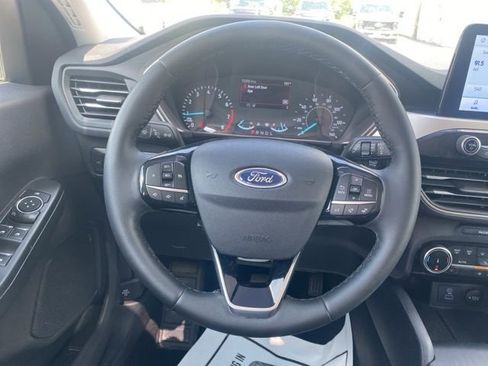 Used 2022 Ford Escape SEL image 15