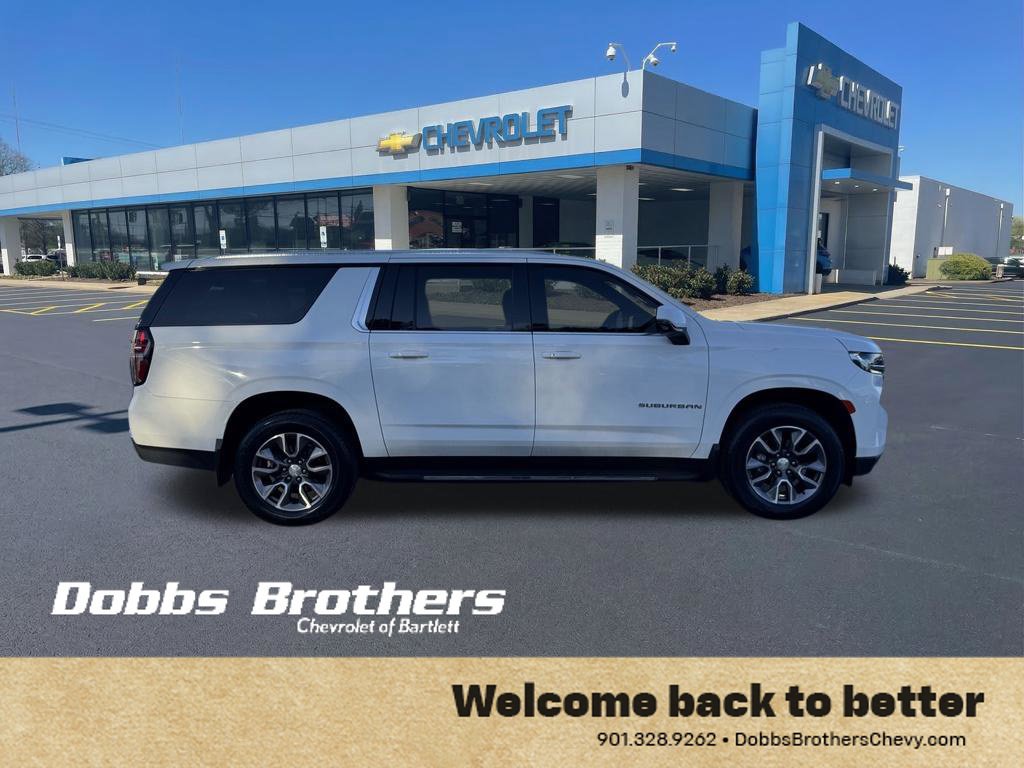 Used 2022 Chevrolet Suburban LT w/ LT Signature Package AWD/4WD image 9