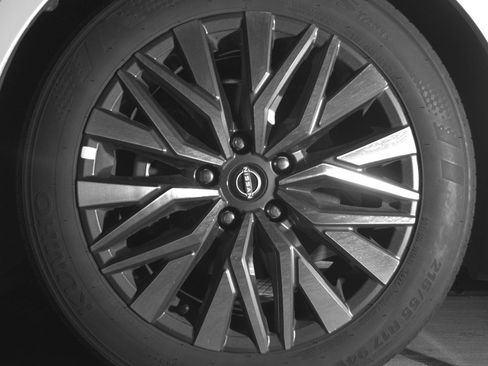 Used 2025 Nissan Altima 2.5 SV image 12