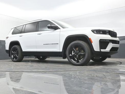 New 2026 Jeep Grand Cherokee L Limited w/ Limited Altitude Package image 41