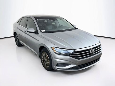 Used 2019 Volkswagen Jetta SE FWD image 4