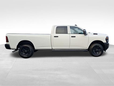 New 2026 RAM 3500 Tradesman AWD/4WD image 7
