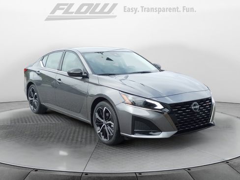 New 2025 Nissan Altima 2.5 SR image 1