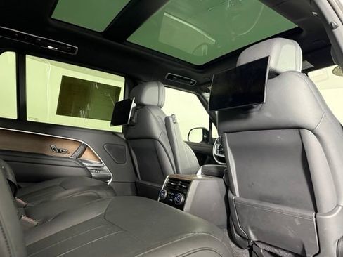 Used 2023 Land Rover Range Rover Long Wheelbase Autobiography AWD/4WD image 30