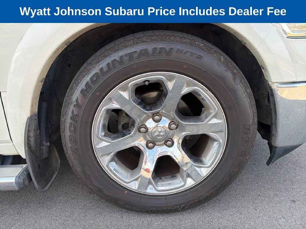 Used 2017 RAM 1500 Laramie w/ Convenience Group AWD/4WD image 13