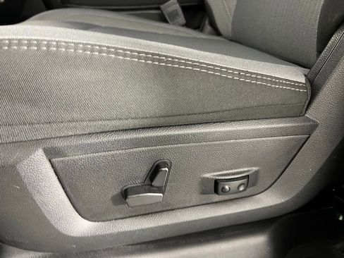 Used 2024 RAM 2500 Big Horn w/ Bed Utility Group image 22