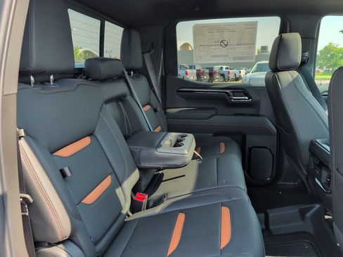 New 2026 GMC Sierra 1500 AT4 w/ AT4 Premium Package AWD/4WD image 40