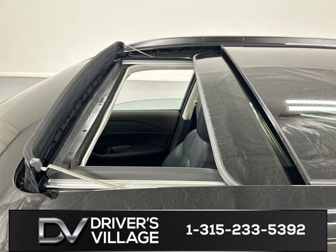 Used 2023 Nissan Rogue SV w/ SV Premium B Package image 19