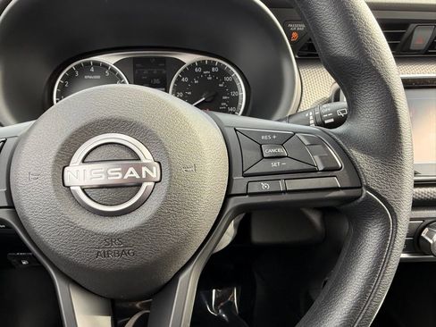 New 2025 Nissan Kicks Play S image 25