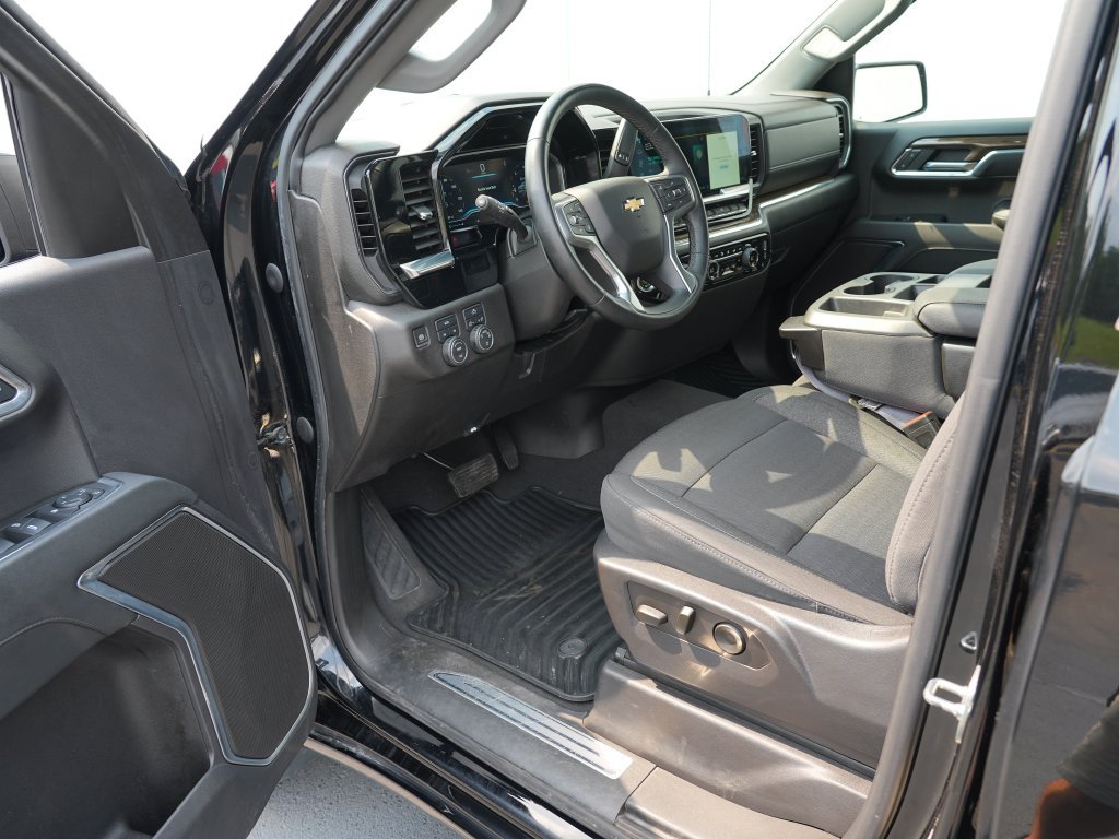 Certified 2024 Chevrolet Silverado 1500 LT AWD/4WD image 14