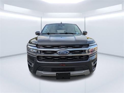 Used 2024 Ford Expedition Max Limited image 9