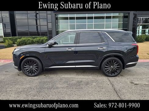 Used 2023 Hyundai Palisade Calligraphy image 3