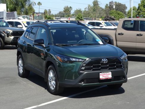 New 2026 Toyota Corolla Cross LE image 2