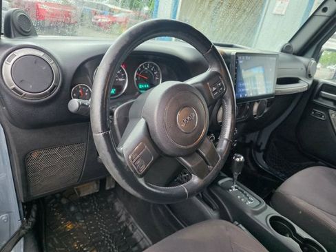 Used 2014 Jeep Wrangler Unlimited Sport w/ Quick Order Package 24S AWD/4WD image 13