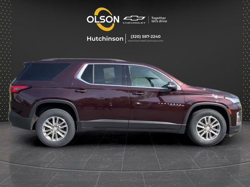 Used 2023 Chevrolet Traverse LT w/ Rear Camera Mirror Package AWD/4WD image 6
