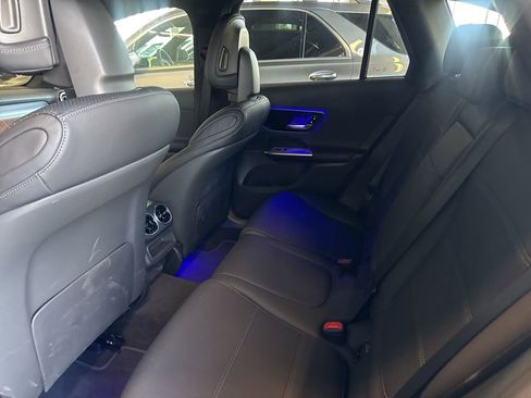 Used 2026 Mercedes-Benz GLC 300 image 5