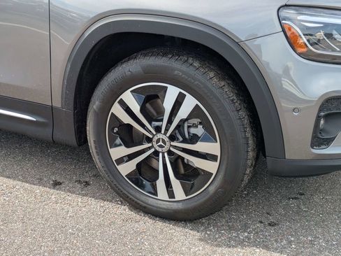 Used 2025 Mercedes-Benz GLB 250 image 11