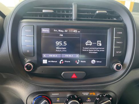 Used 2022 Kia Soul LX FWD image 28