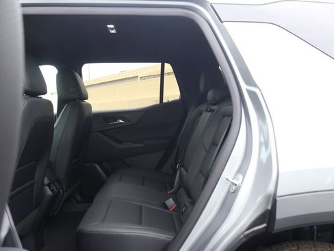 New 2026 Chevrolet Equinox LT w/ Convenience Package II FWD image 37