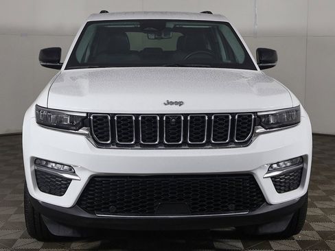 Used 2023 Jeep Grand Cherokee Limited w/ Luxury Tech Group II image 13