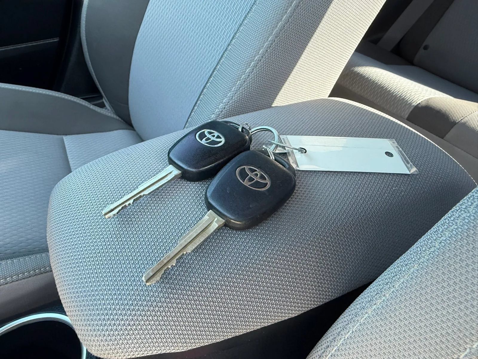 Used 2017 Toyota Corolla LE FWD image 26