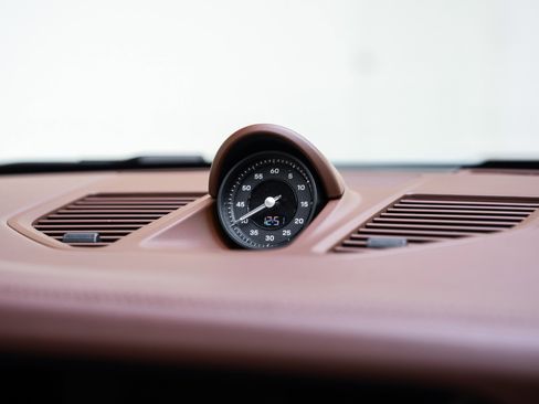 Used 2025 Porsche 911 Carrera 4 GTS image 34