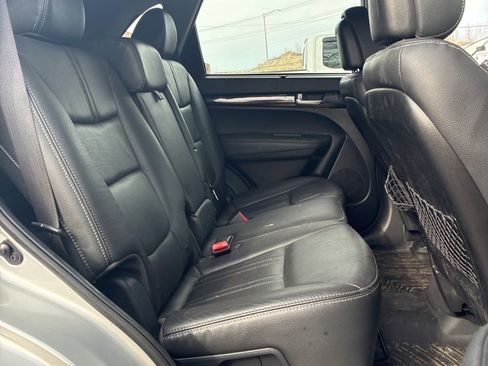 Used 2014 Kia Sorento SX w/ 3rd Row Package image 12