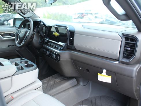 New 2026 Chevrolet Silverado 1500 LT w/ Safety Package image 17