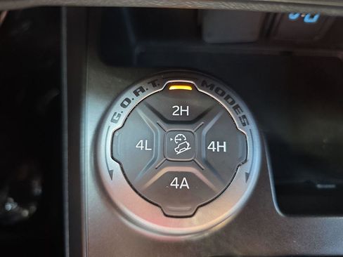 Used 2023 Ford Bronco Black Diamond image 22